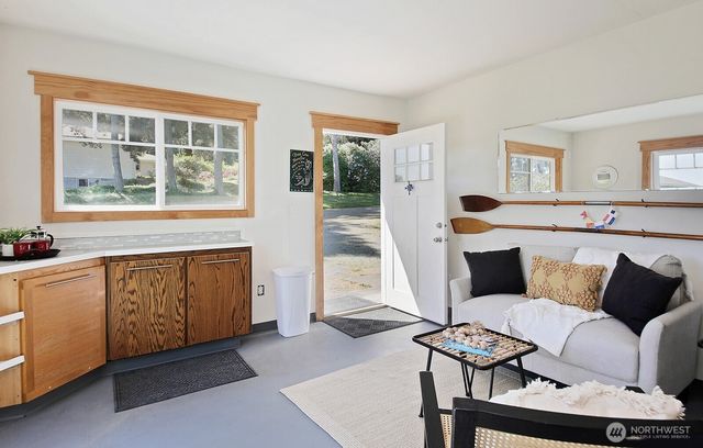 2977 North Bluff Road, Greenbank, WA 98253