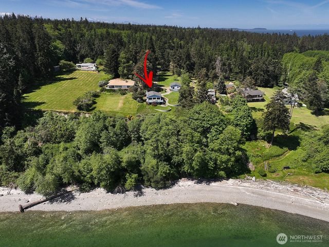 2977 North Bluff Road, Greenbank, WA 98253