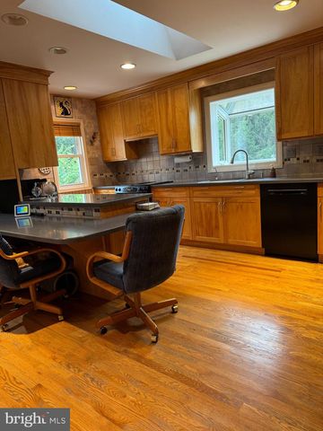 201 WESTVIEW DRIVE, Mechanicsburg, PA 17055