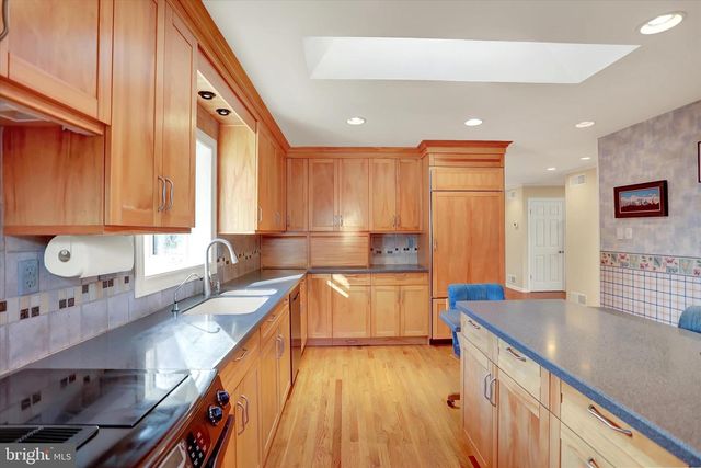 201 WESTVIEW DRIVE, Mechanicsburg, PA 17055