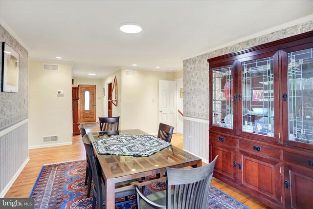 201 WESTVIEW DRIVE, Mechanicsburg, PA 17055