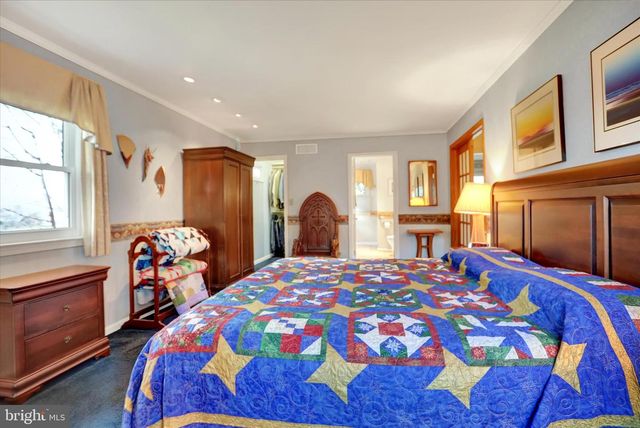 201 WESTVIEW DRIVE, Mechanicsburg, PA 17055