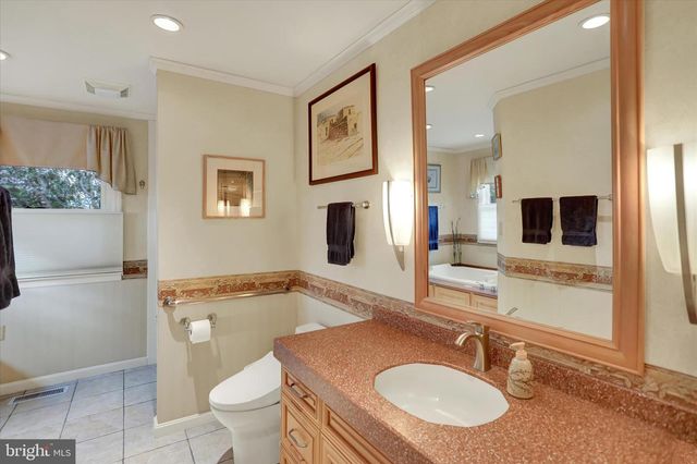 201 WESTVIEW DRIVE, Mechanicsburg, PA 17055