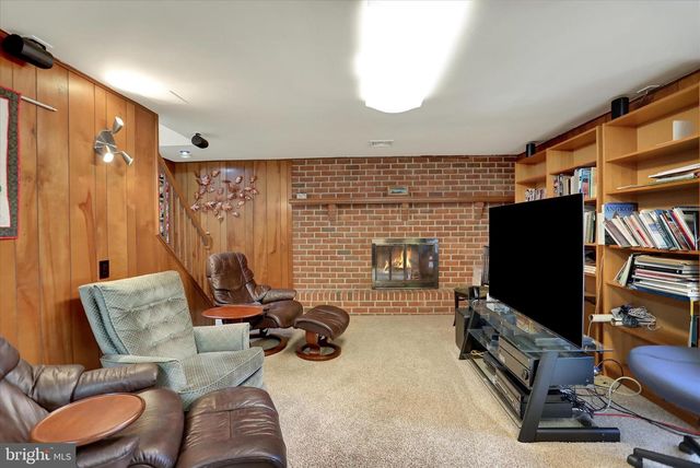 201 WESTVIEW DRIVE, Mechanicsburg, PA 17055