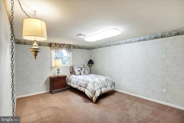 201 WESTVIEW DRIVE, Mechanicsburg, PA 17055