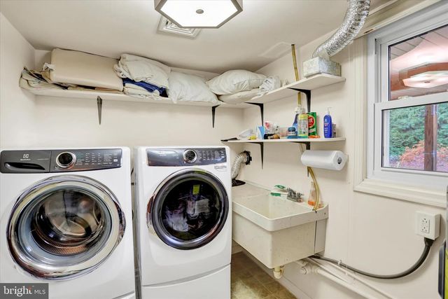 201 WESTVIEW DRIVE, Mechanicsburg, PA 17055