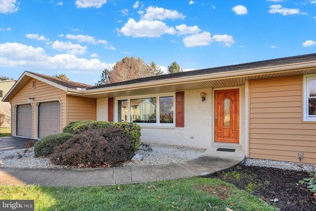 201 WESTVIEW DRIVE, Mechanicsburg, PA 17055