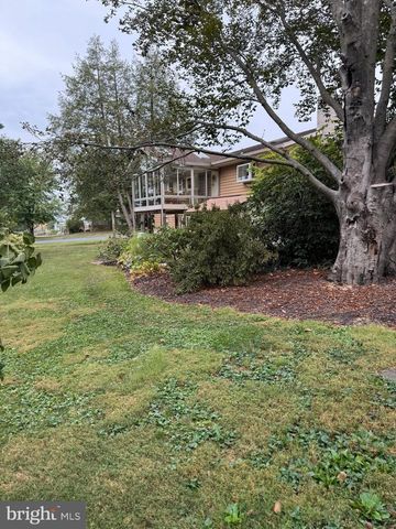 201 WESTVIEW DRIVE, Mechanicsburg, PA 17055