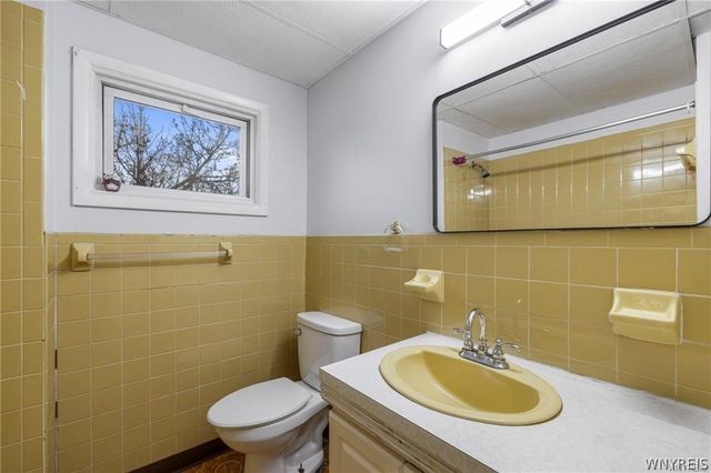 572 Wyoming Avenue, Buffalo, NY 14215