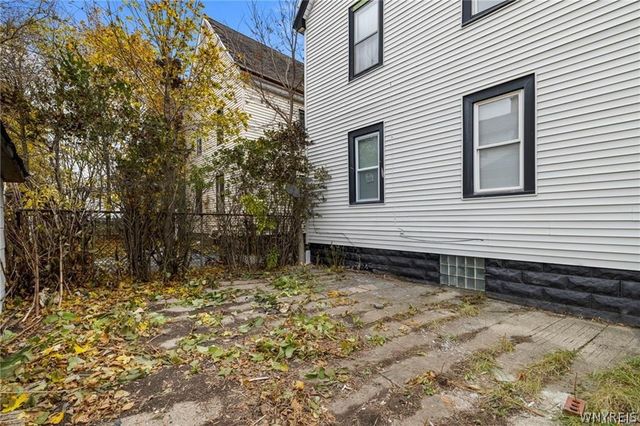 572 Wyoming Avenue, Buffalo, NY 14215