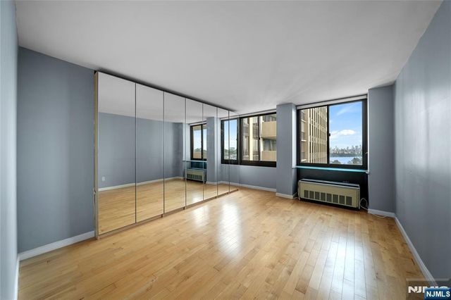 200 Winston Drive 718, Cliffside Park, NJ 07010