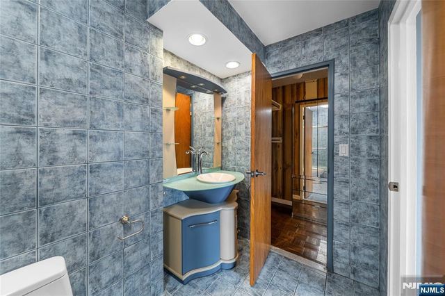 200 Winston Drive 718, Cliffside Park, NJ 07010