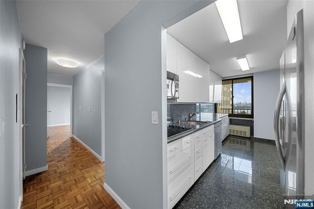 200 Winston Drive 718, Cliffside Park, NJ 07010