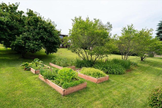 734 4th STREET N, La Crescent, MN 55947