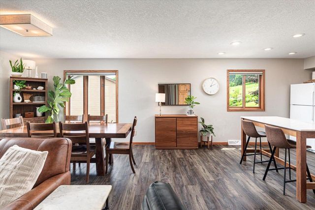 734 4th STREET N, La Crescent, MN 55947