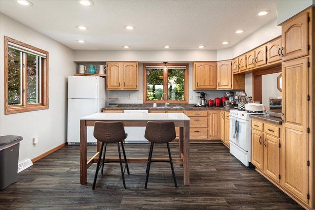 734 4th STREET N, La Crescent, MN 55947