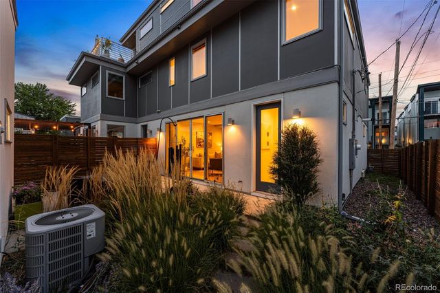 3229 W 20th Avenue, Denver, CO 80211