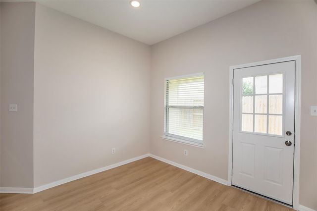 914 Cove Crest Trail, Fresno, TX 77545