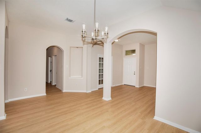 914 Cove Crest Trail, Fresno, TX 77545