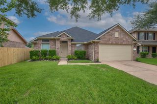 914 Cove Crest Trail, Fresno, TX 77545
