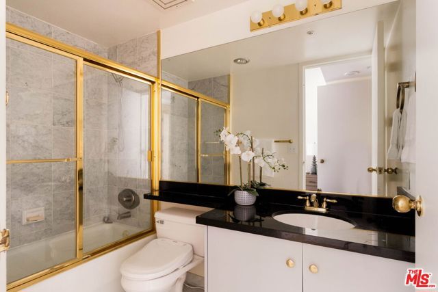 10520 Wilshire Boulevard 303, Los Angeles, CA 90024