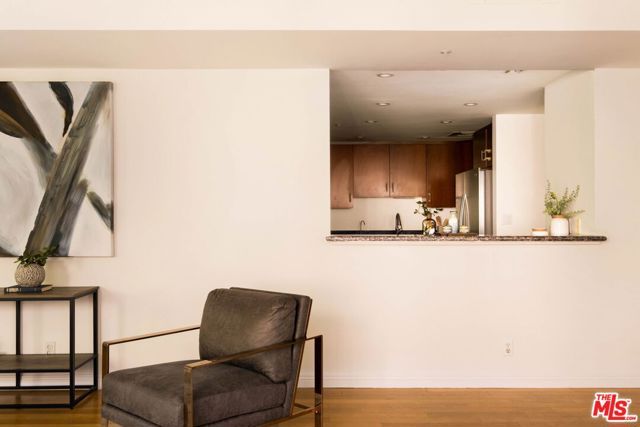 10520 Wilshire Boulevard 303, Los Angeles, CA 90024