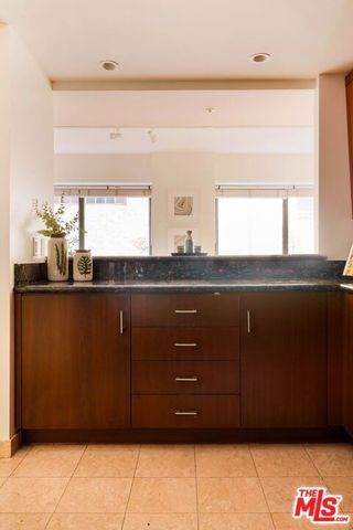10520 Wilshire Boulevard 303, Los Angeles, CA 90024