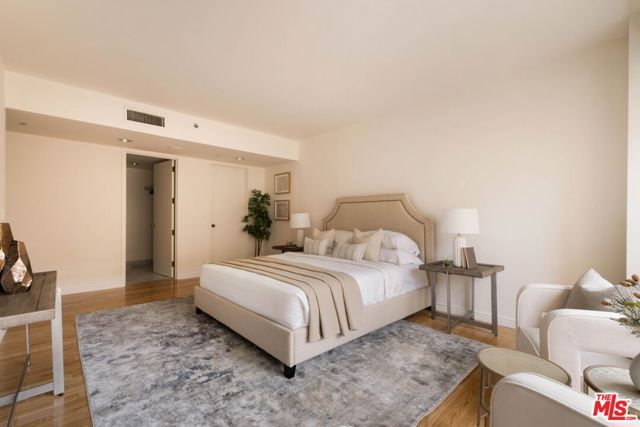 10520 Wilshire Boulevard 303, Los Angeles, CA 90024