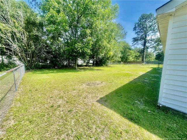 1719 Merry Oaks Drive, Fayetteville, NC 28304
