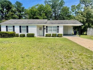 1719 Merry Oaks Drive, Fayetteville, NC 28304