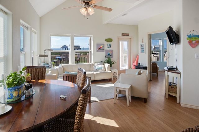 1044 Waco Road, Gilchrist, TX 77617