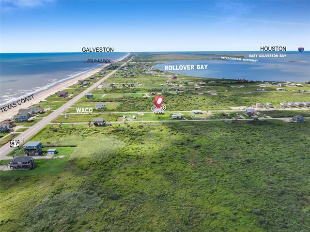 1044 Waco Road, Gilchrist, TX 77617