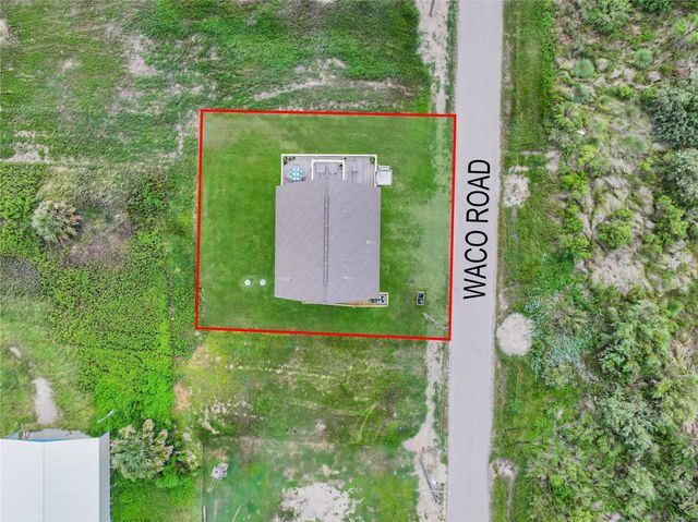 1044 Waco Road, Gilchrist, TX 77617