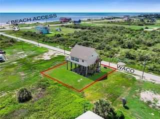 1044 Waco Road, Gilchrist, TX 77617