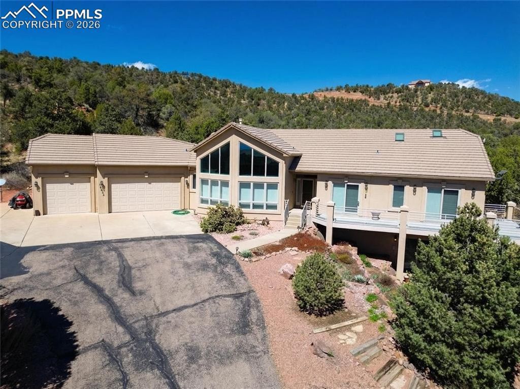 16292 Cala Rojo Drive, Colorado Springs, CO 80926