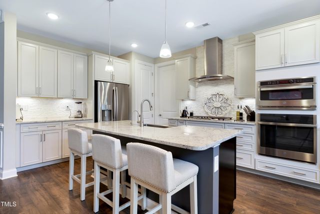 2520 Forge Village Way, Apex, NC 27523