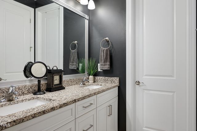 2520 Forge Village Way, Apex, NC 27523