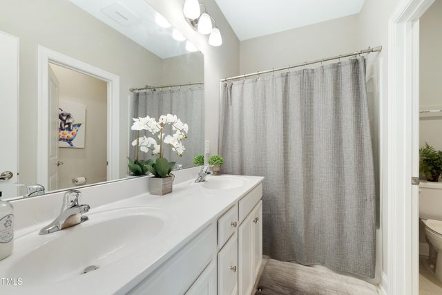 2520 Forge Village Way, Apex, NC 27523