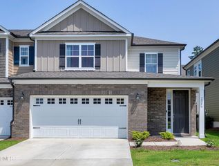 2520 Forge Village Way, Apex, NC 27523