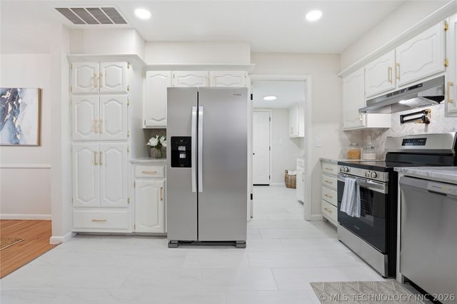 5217 20TH E Street, Tulsa, OK null