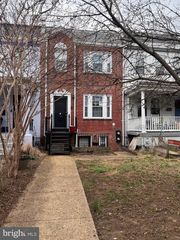 1513 MASSACHUSETTS AVE SE #UNIT B, Washington, DC 20003