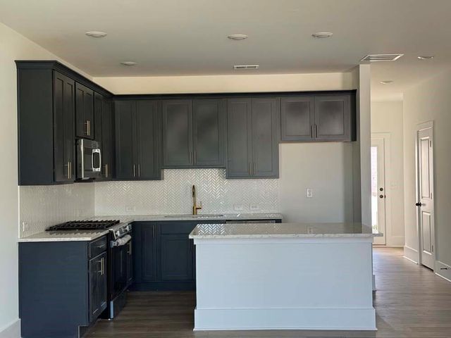 1561 Driggs NW Drive, Atlanta, GA 30318