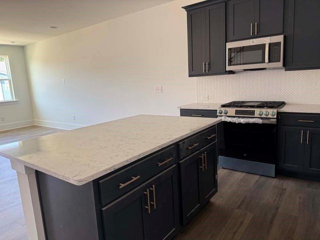 1561 Driggs NW Drive, Atlanta, GA 30318