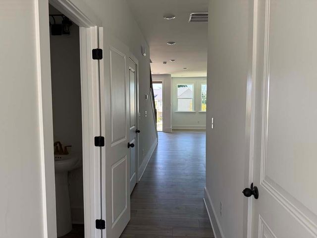 1561 Driggs NW Drive, Atlanta, GA 30318