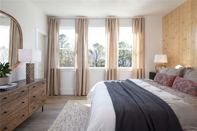 1561 Driggs NW Drive, Atlanta, GA 30318