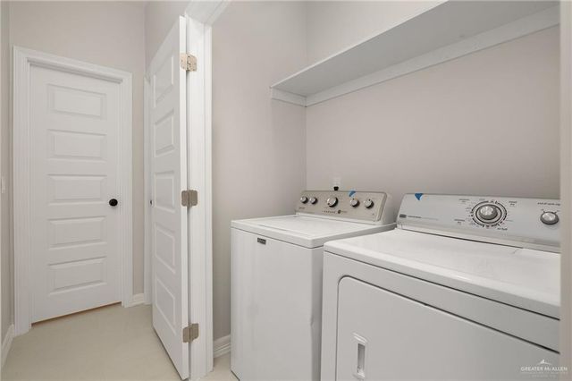 2505 S Hilltop Avenue, Edinburg, TX 78542