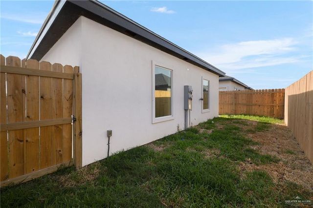 2505 S Hilltop Avenue, Edinburg, TX 78542