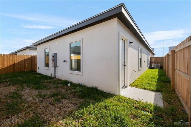 2505 S Hilltop Avenue, Edinburg, TX 78542