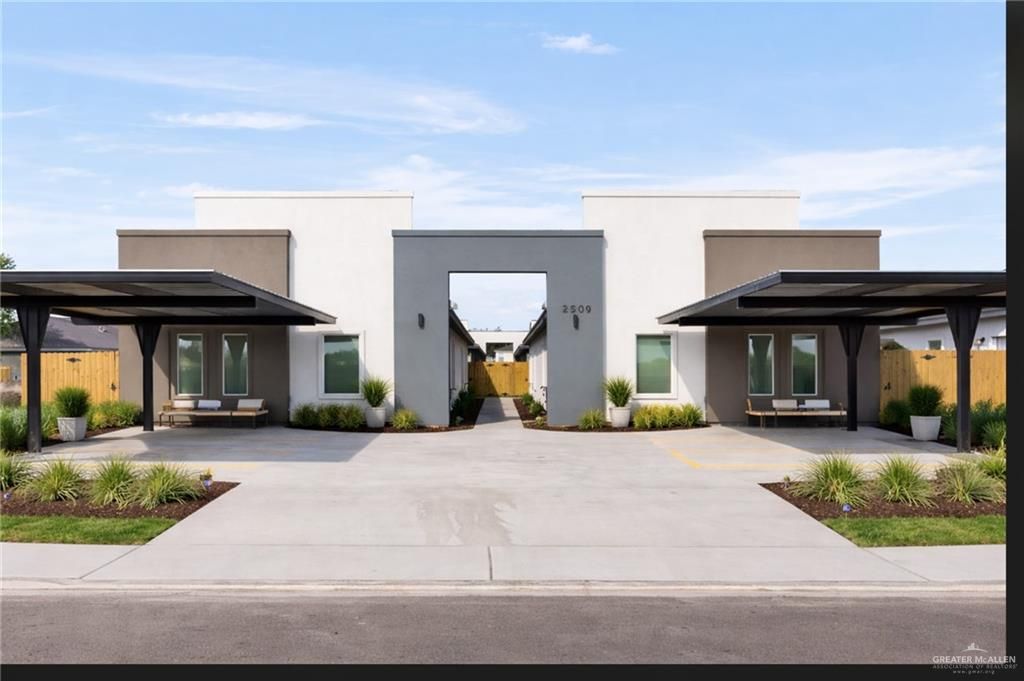 2505 S Hilltop Avenue, Edinburg, TX 78542