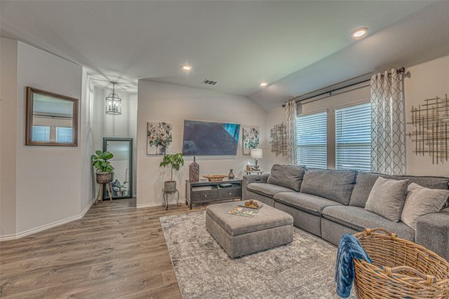 1805 Yale Street, Farmersville, TX 75442